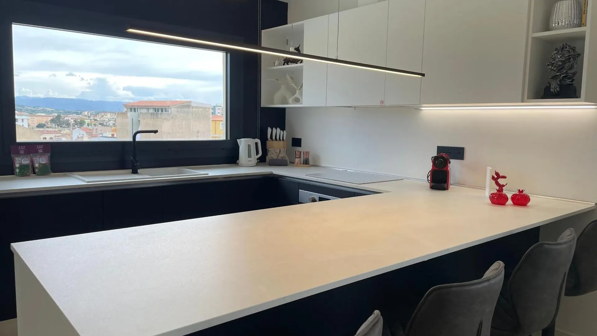 Appartamento Luxurious High-End 2Br Penthouse+ Terrace+ Great View+ Parking - Historical Centre Olbia