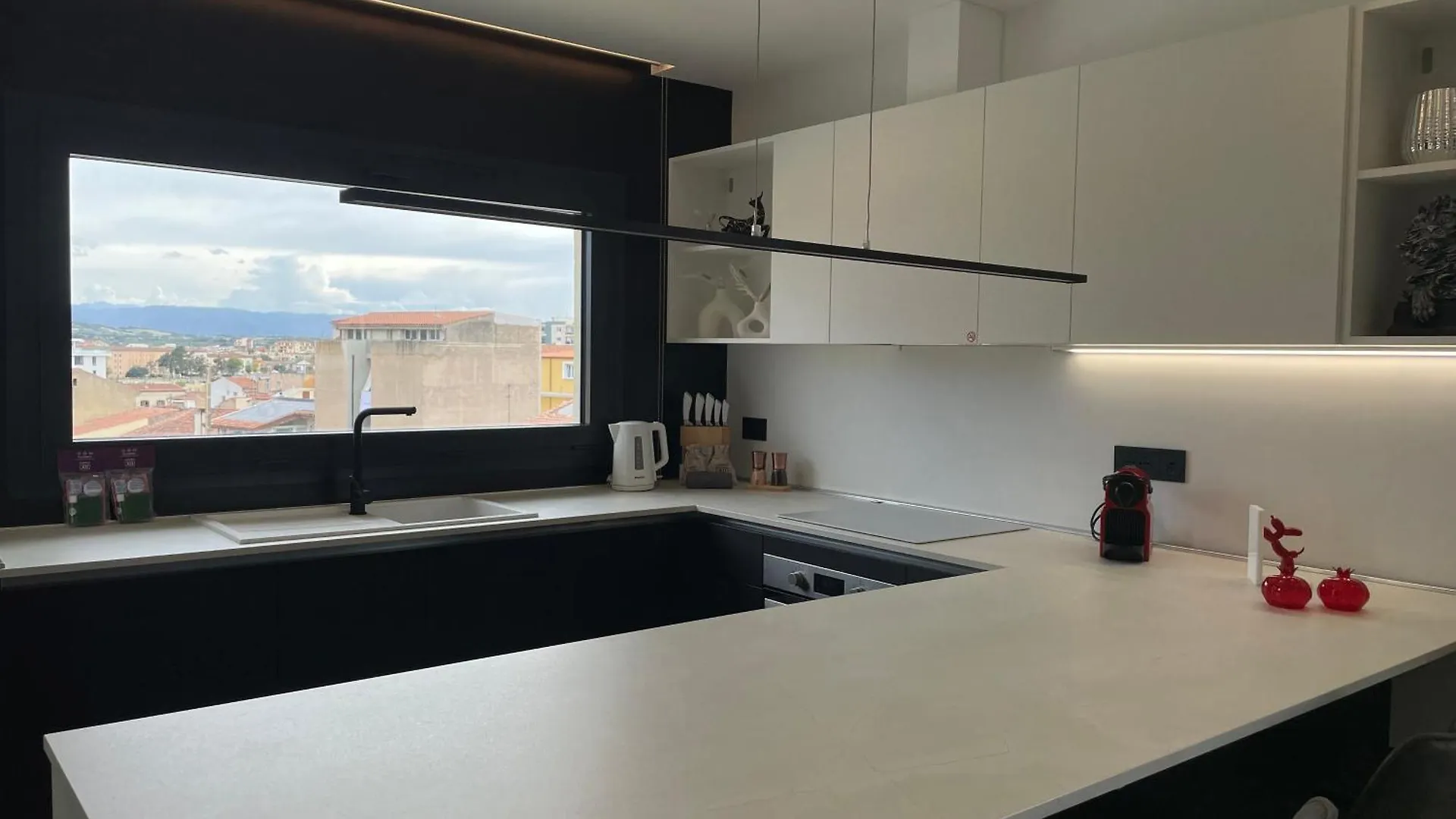 Appartamento Luxurious High-End 2Br Penthouse+ Terrace+ Great View+ Parking - Historical Centre Olbia Italia