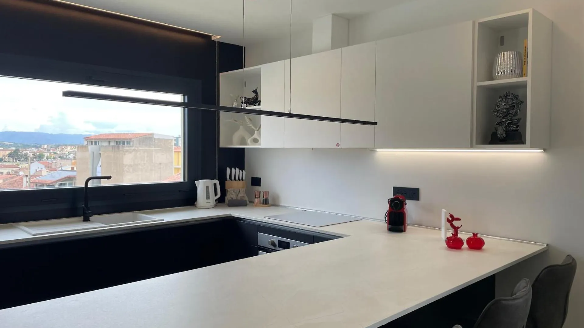 Appartamento Luxurious High-End 2Br Penthouse+ Terrace+ Great View+ Parking - Historical Centre Olbia Italia